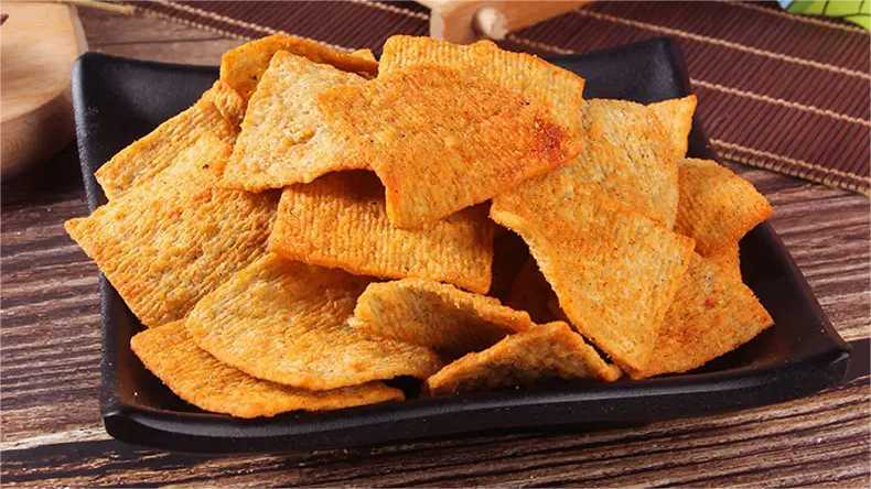 花椒锅巴灌装封口机：定制高效，为网红零食生产加速