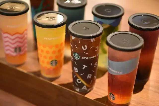 冰球革命,高效生产:大型杯装冰球包装设备助力饮料企业创新升级