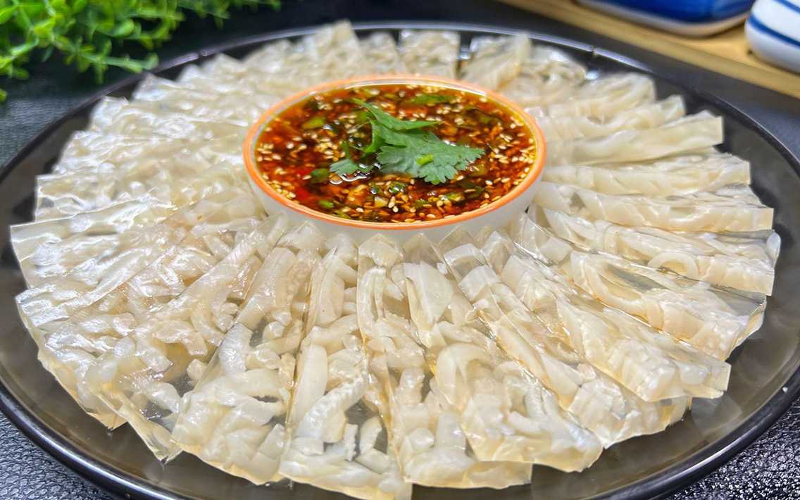 全自动皮冻灌装封口机,赋能传统美食规模化生产