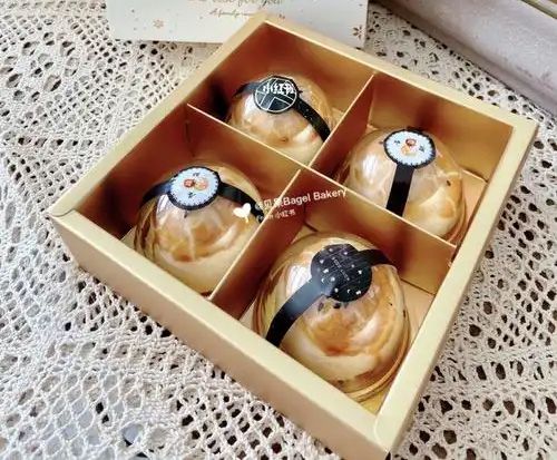 1731382999388973.jpg 蛋黄酥02.jpg