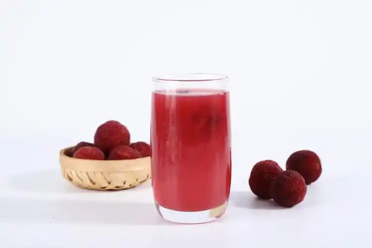 1745742364271163.jpg 杨梅汁01.jpg